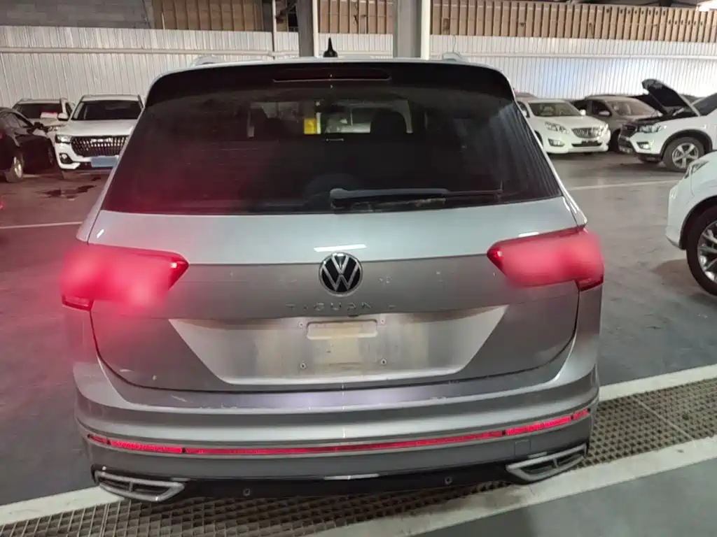 Volkswagen Tiguan L PHEV — фото 6