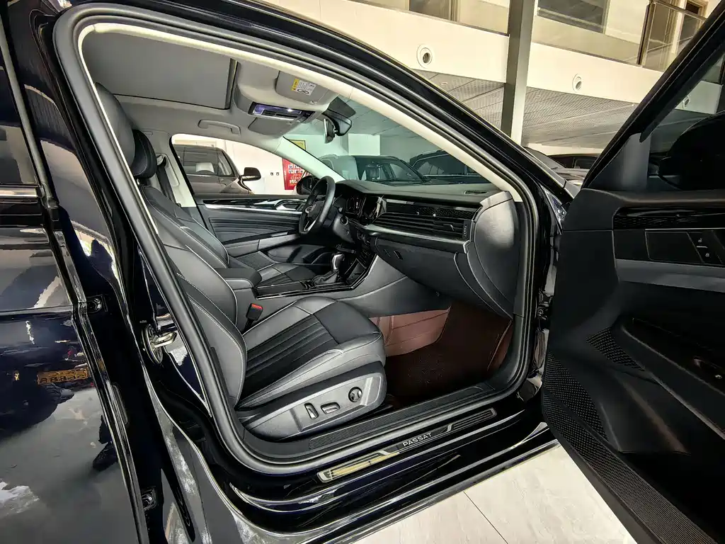 Volkswagen Passat — фото 12