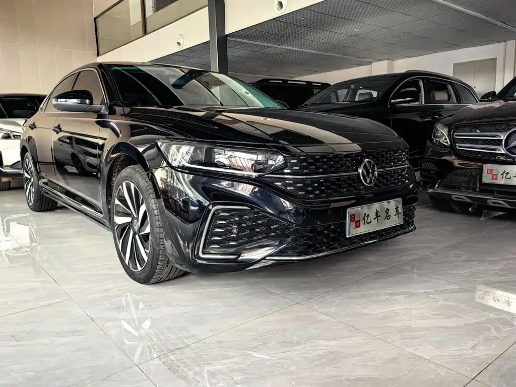 Volkswagen Passat — фото 3