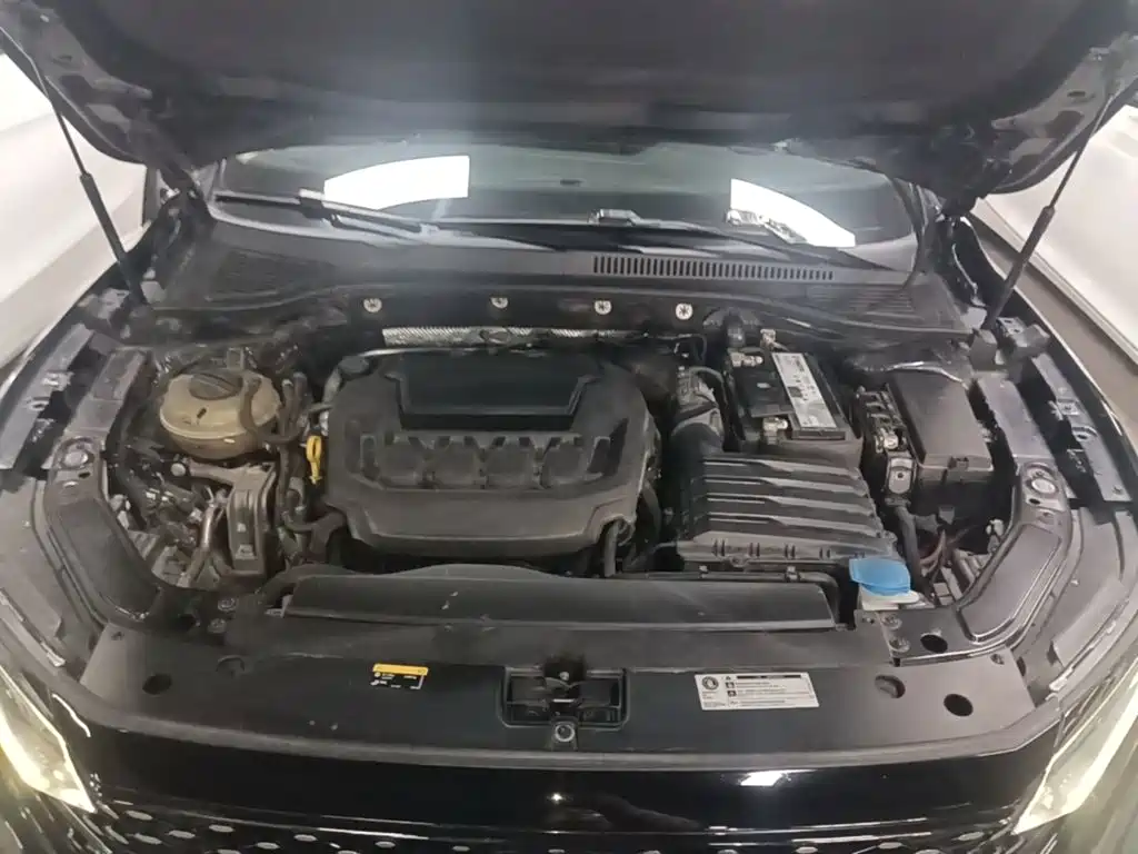 Volkswagen Passat — фото 20