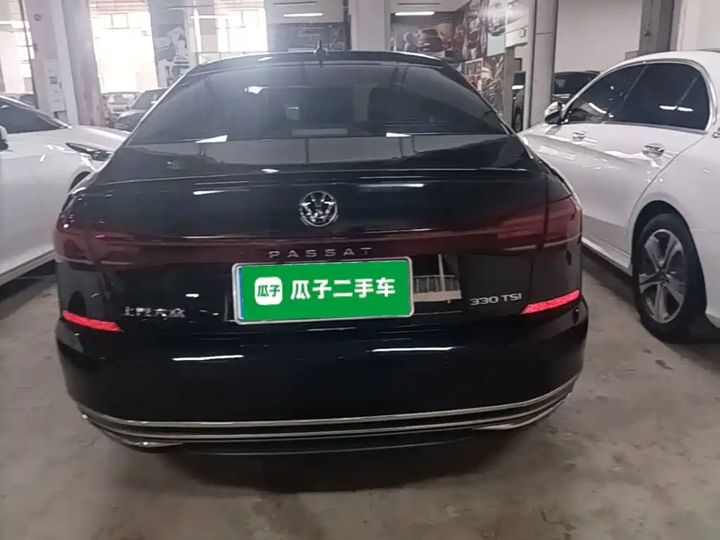 Volkswagen Passat — фото 6