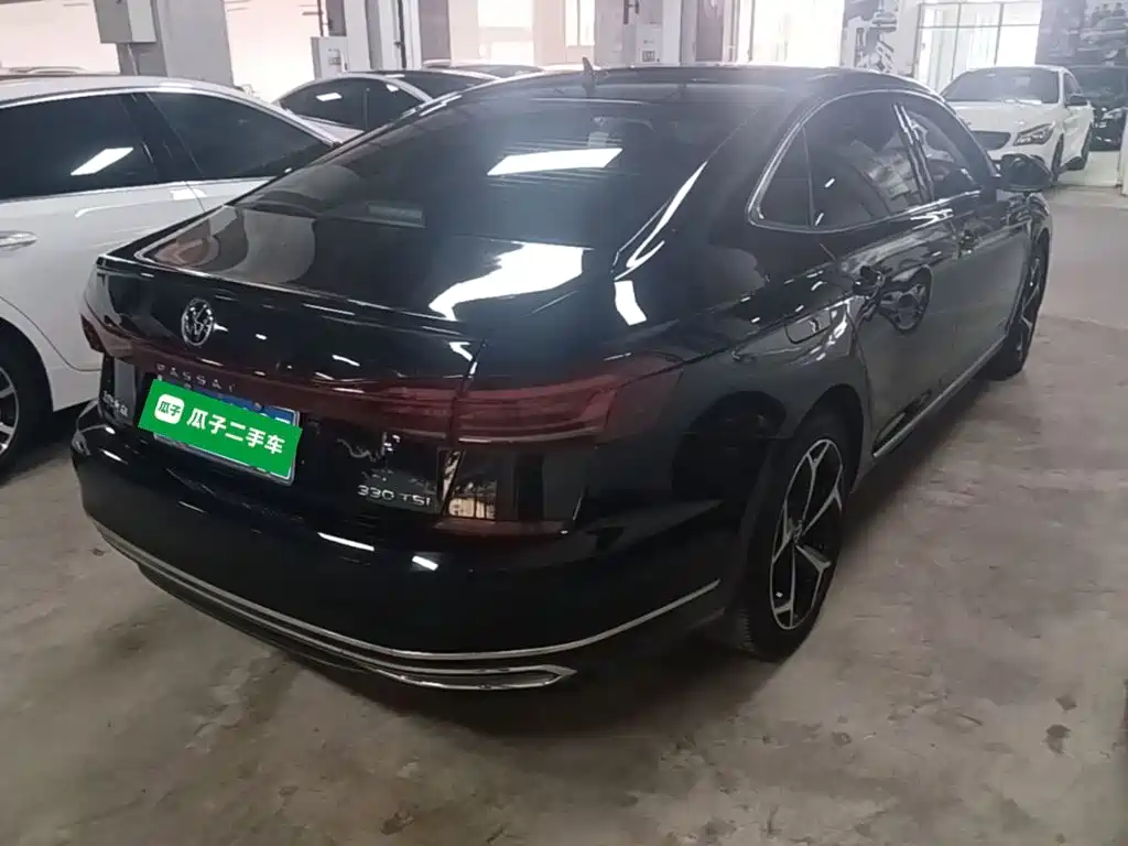 Volkswagen Passat — фото 7
