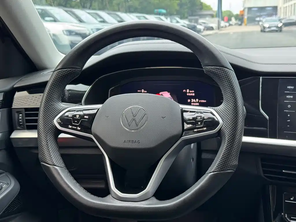 Volkswagen Passat — фото 10