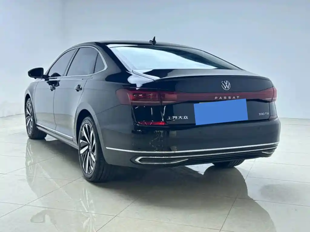 Volkswagen Passat — фото 4