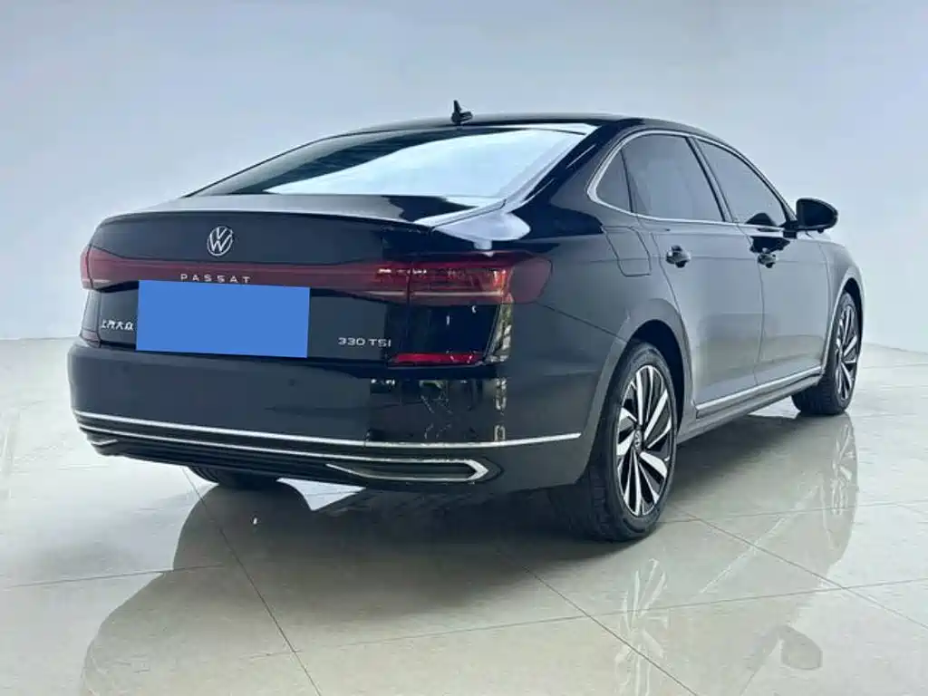 Volkswagen Passat — фото 6