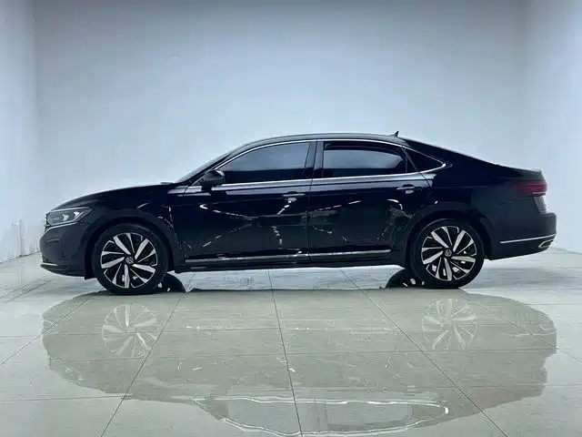 Volkswagen Passat — фото 7