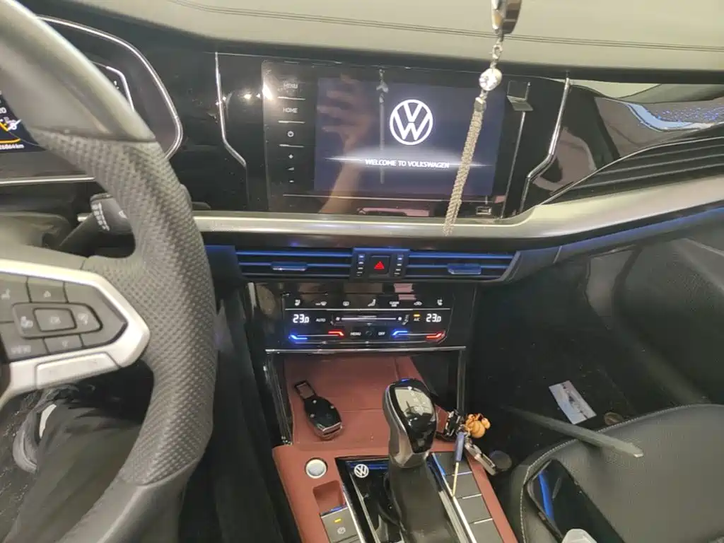 Volkswagen Passat — фото 13
