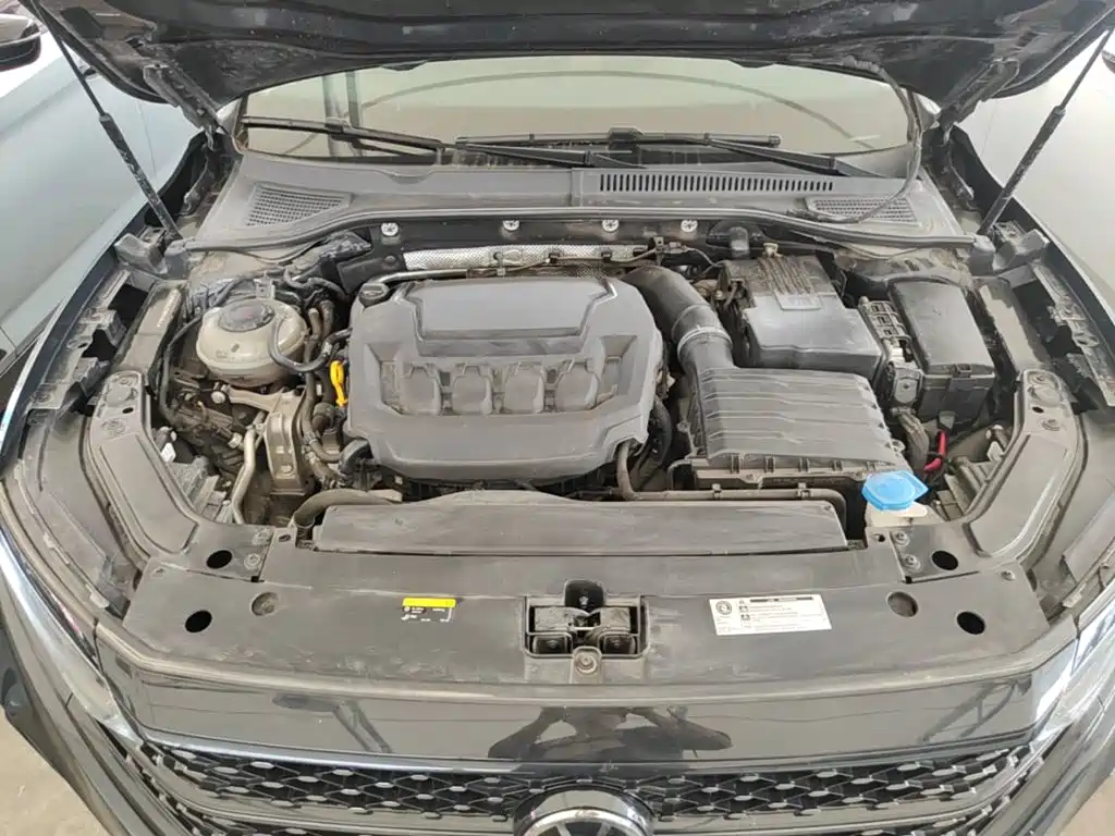 Volkswagen Passat — фото 20