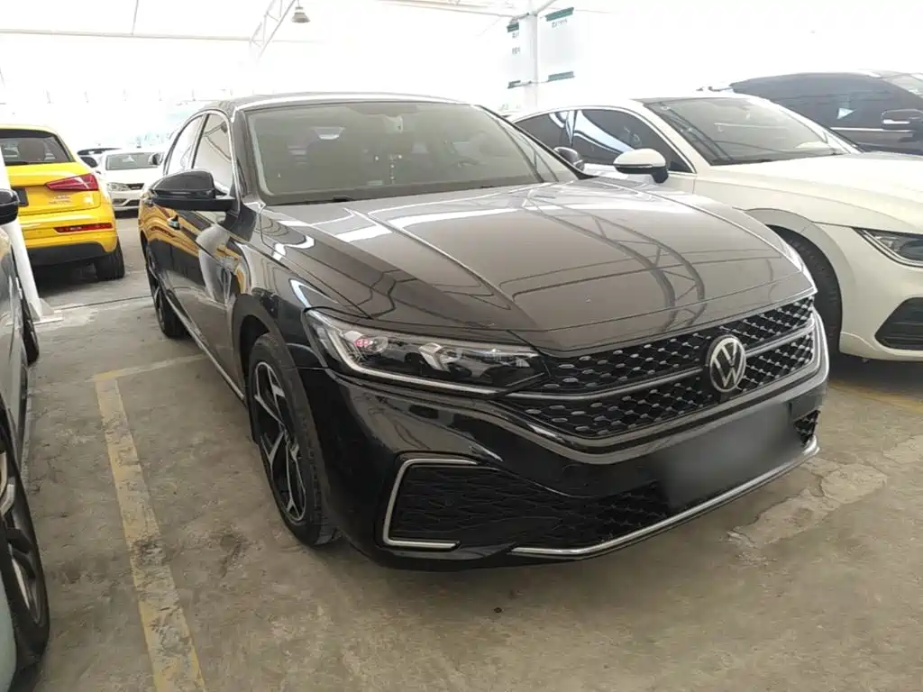 Volkswagen Passat — фото 4