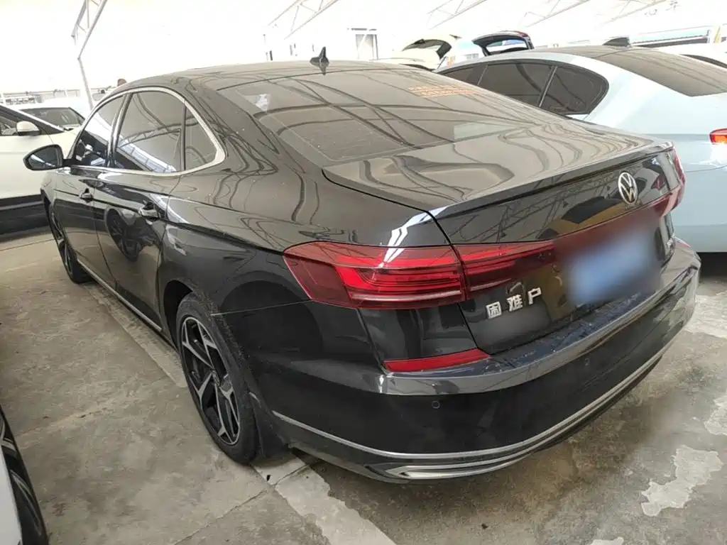 Volkswagen Passat — фото 5