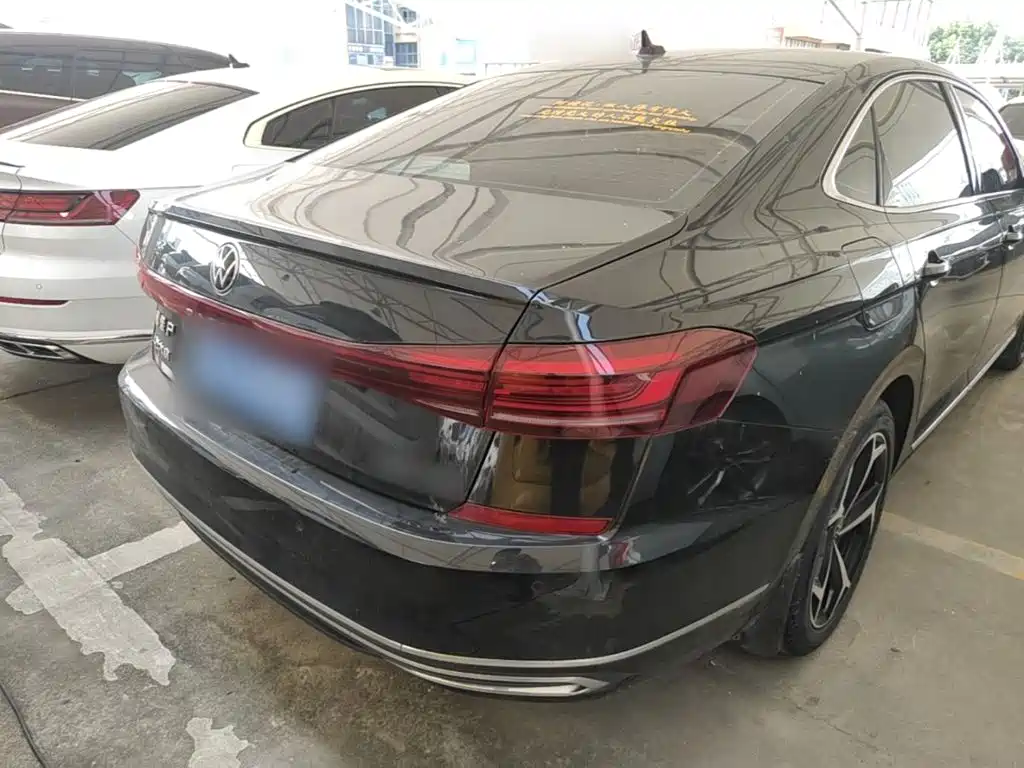 Volkswagen Passat — фото 7