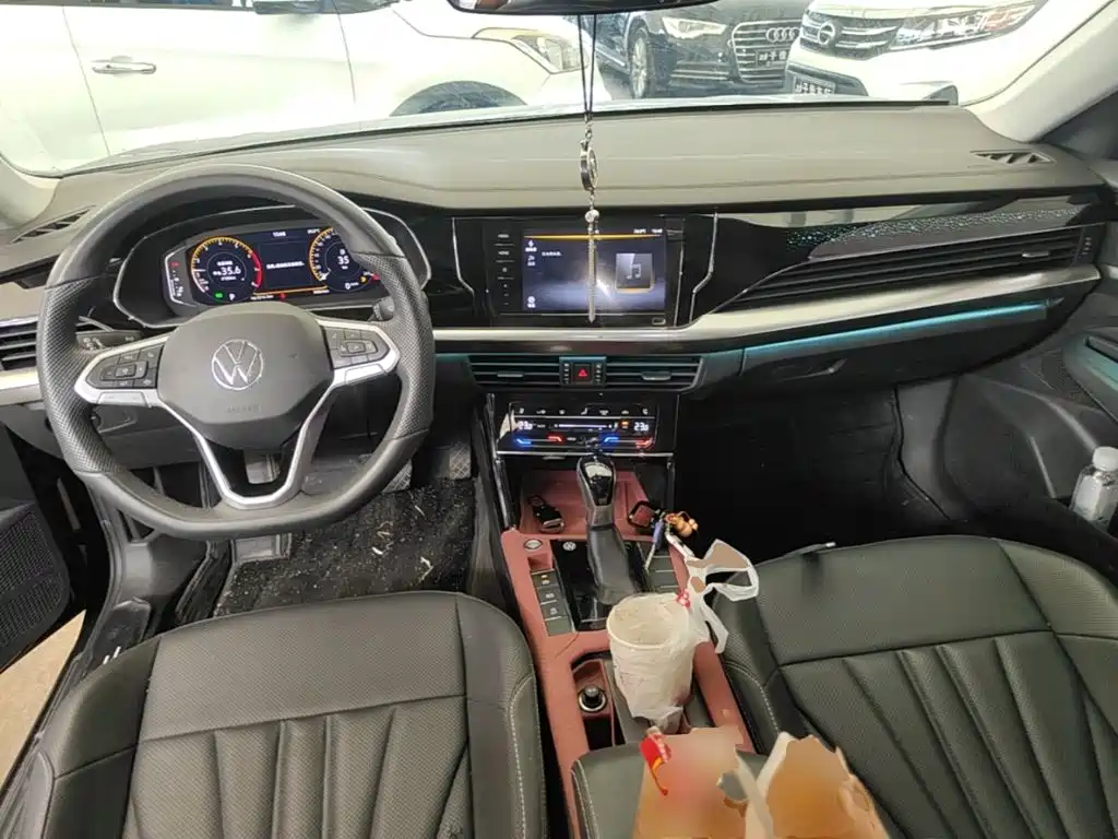 Volkswagen Passat — фото 10