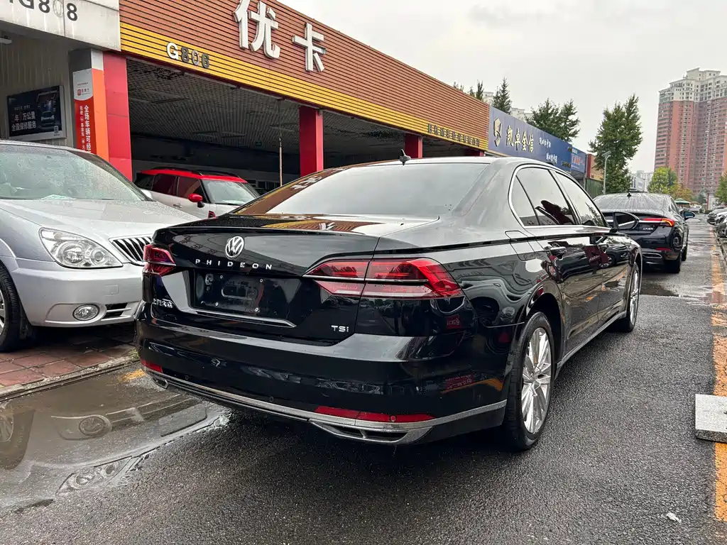 Volkswagen Phideon — фото 3