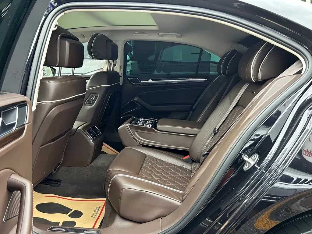 Volkswagen Phideon — фото 8