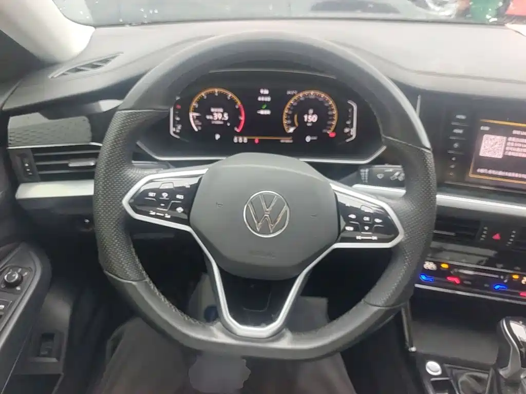 Volkswagen Passat — фото 11