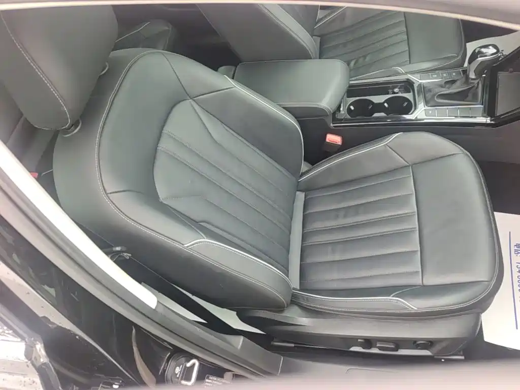 Volkswagen Passat — фото 25
