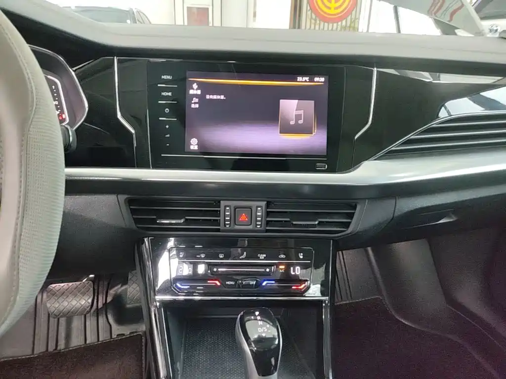 Volkswagen Passat — фото 13