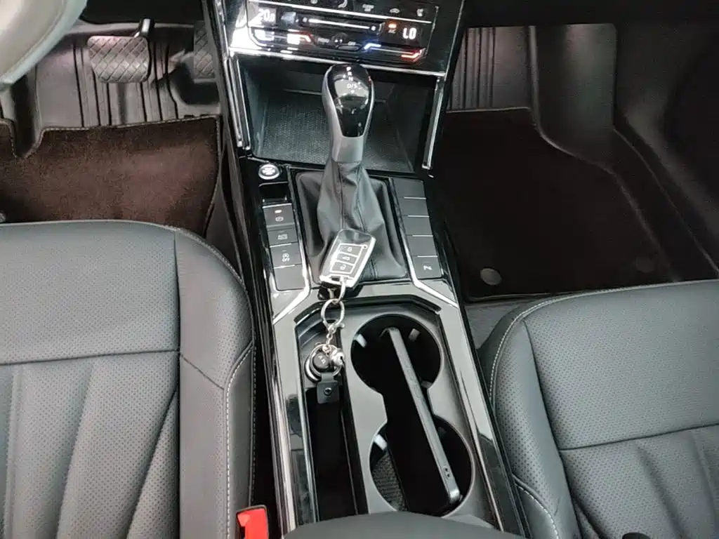 Volkswagen Passat — фото 14