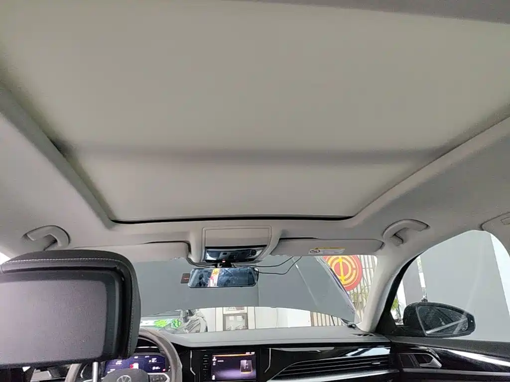 Volkswagen Passat — фото 18