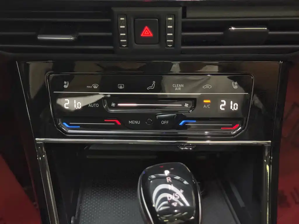 Volkswagen Passat — фото 23