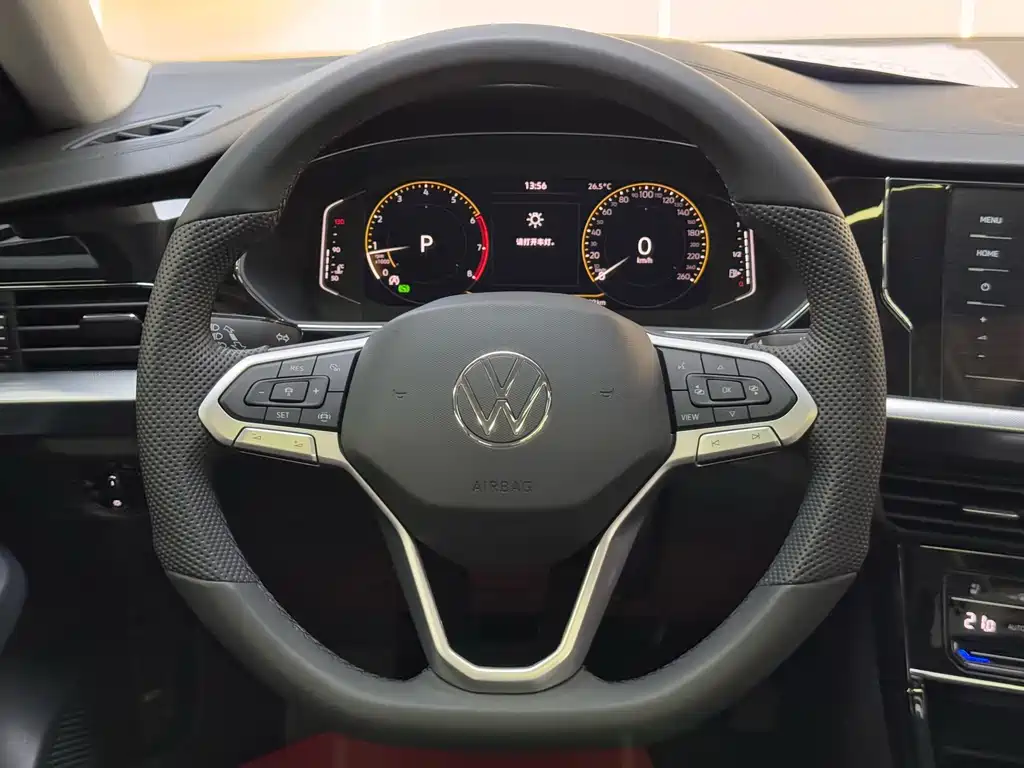Volkswagen Passat — фото 24