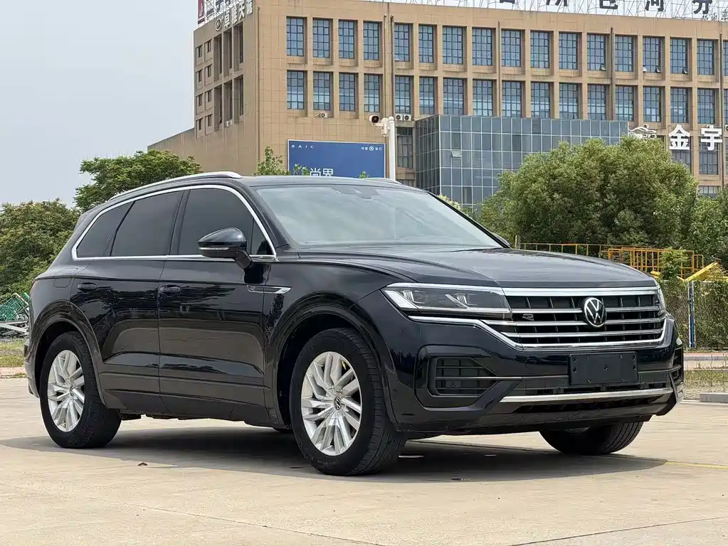 Volkswagen Touareg — фото 4