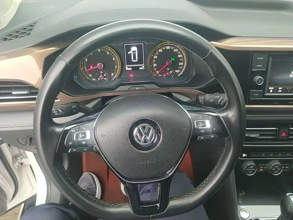 Volkswagen Tharu — фото 11