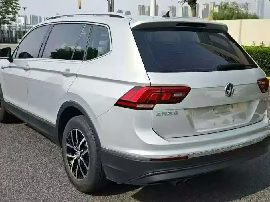 Volkswagen Tiguan L — фото 4