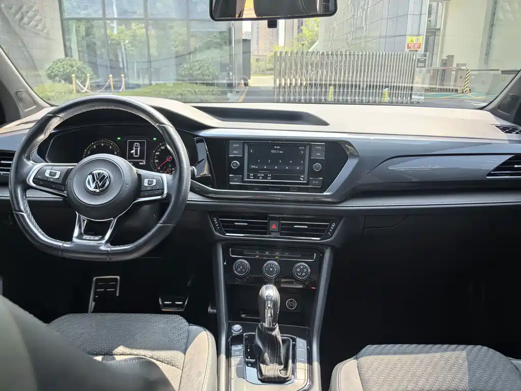 Volkswagen Tharu — фото 9