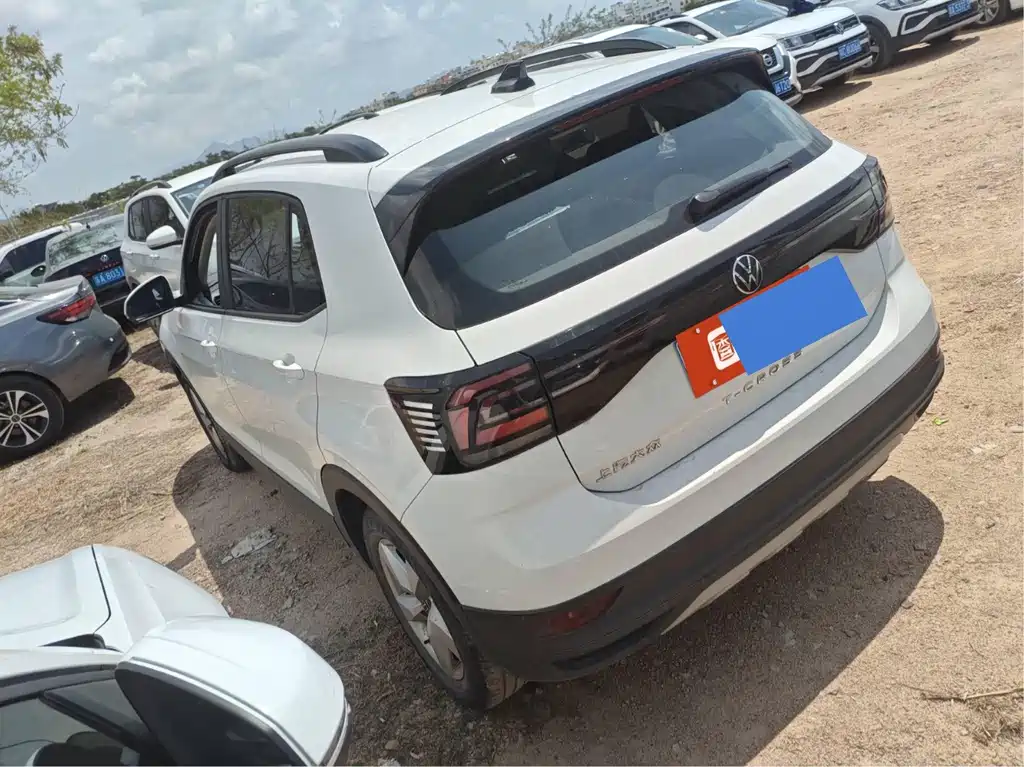 Volkswagen T-Cross — фото 10