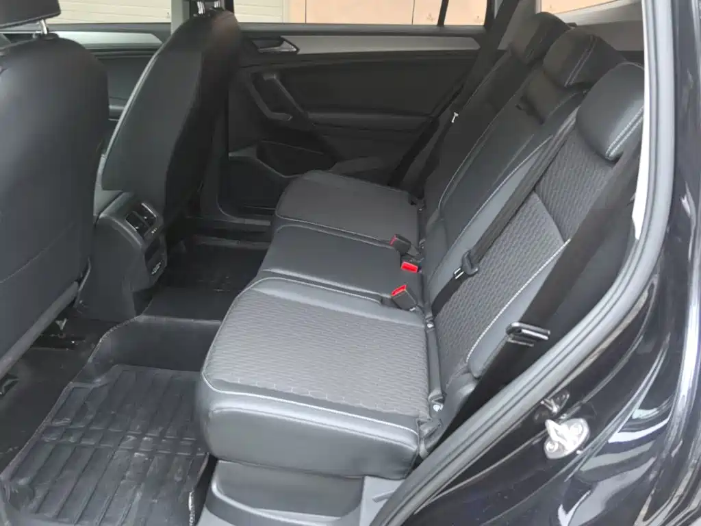 Volkswagen Tiguan L — фото 19