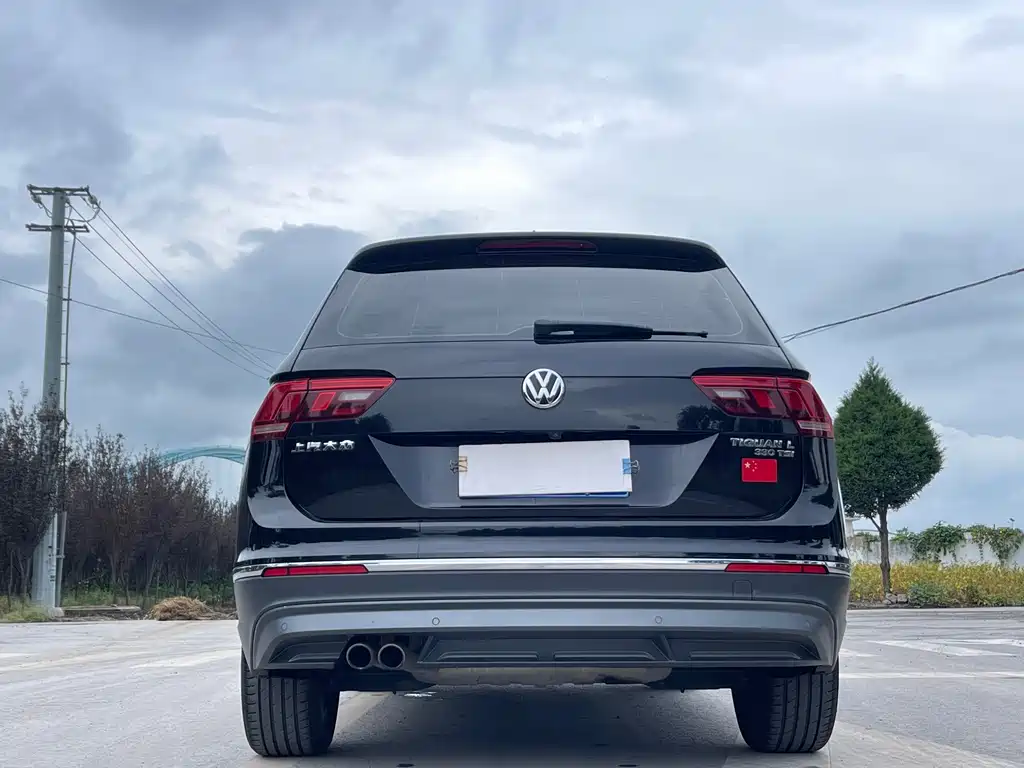 Volkswagen Tiguan L — фото 7
