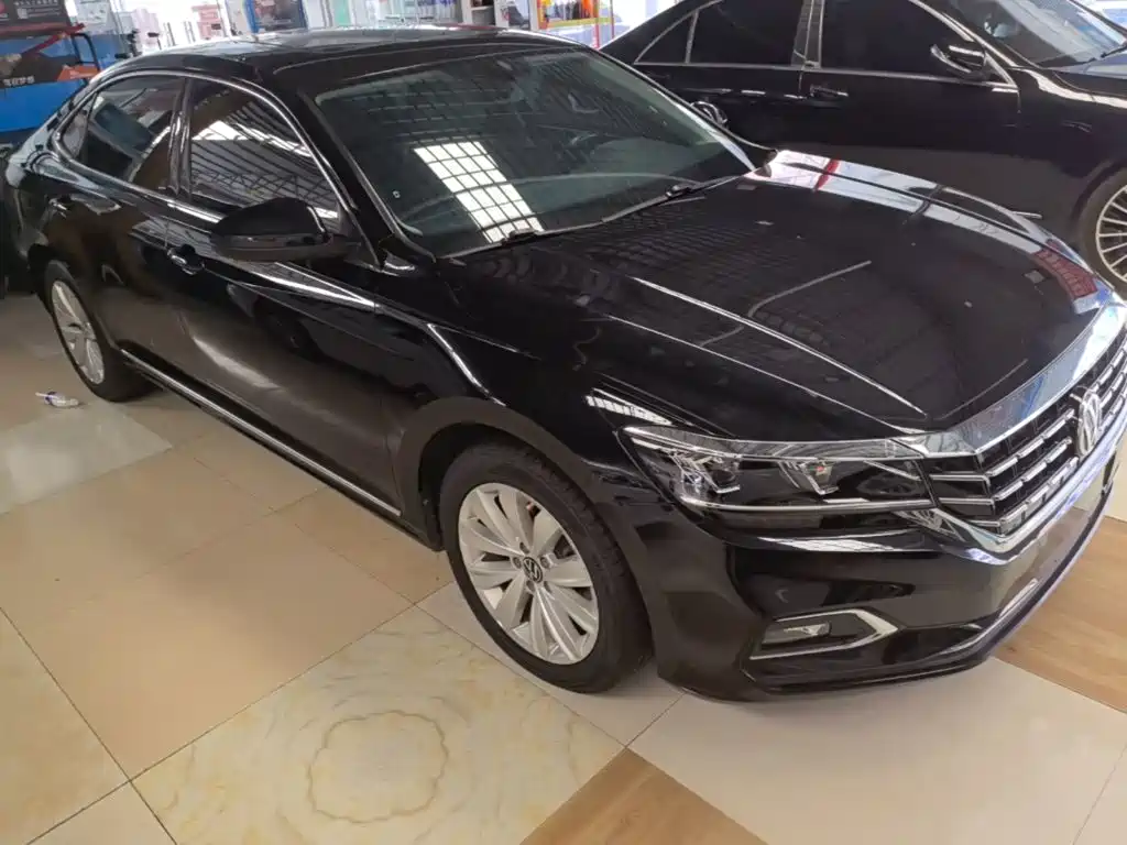 Volkswagen Passat — фото 4