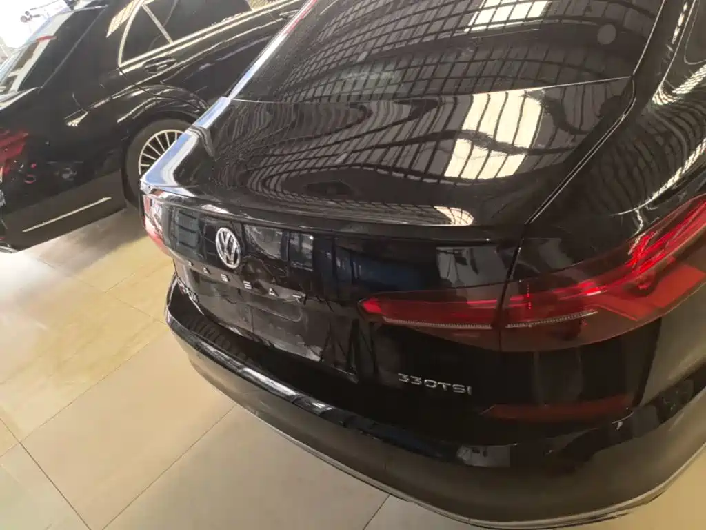 Volkswagen Passat — фото 6