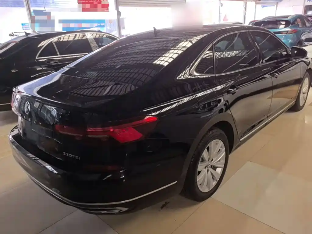 Volkswagen Passat — фото 7