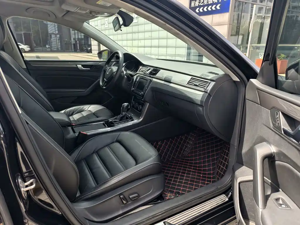 Volkswagen Passat — фото 2