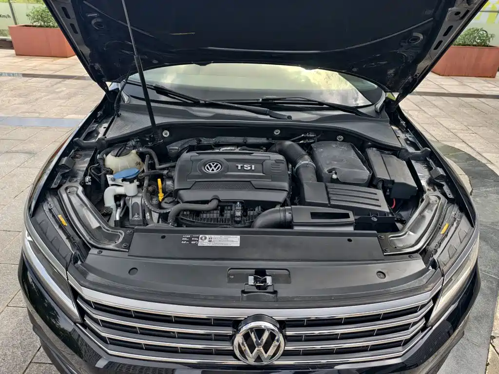 Volkswagen Passat — фото 19