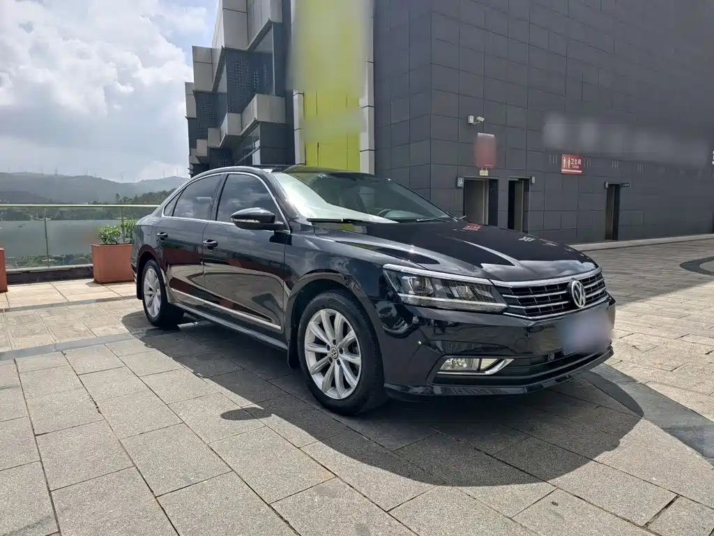 Volkswagen Passat — фото 7
