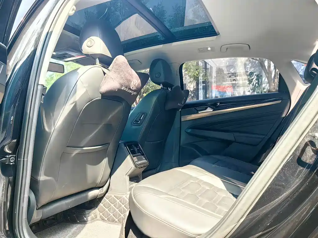 Volkswagen Passat — фото 9
