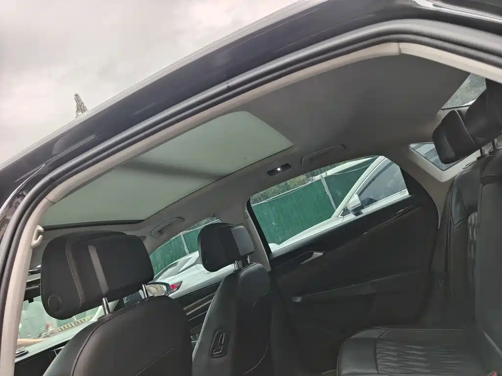 Volkswagen Passat — фото 11