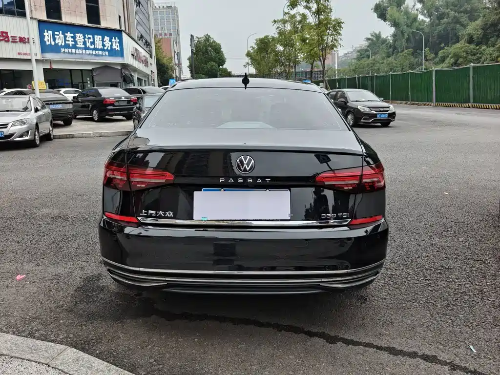 Volkswagen Passat — фото 4