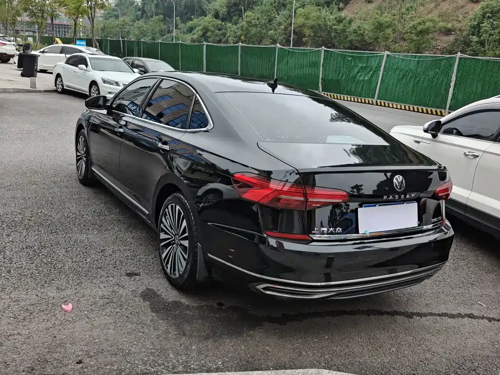 Volkswagen Passat — фото 5