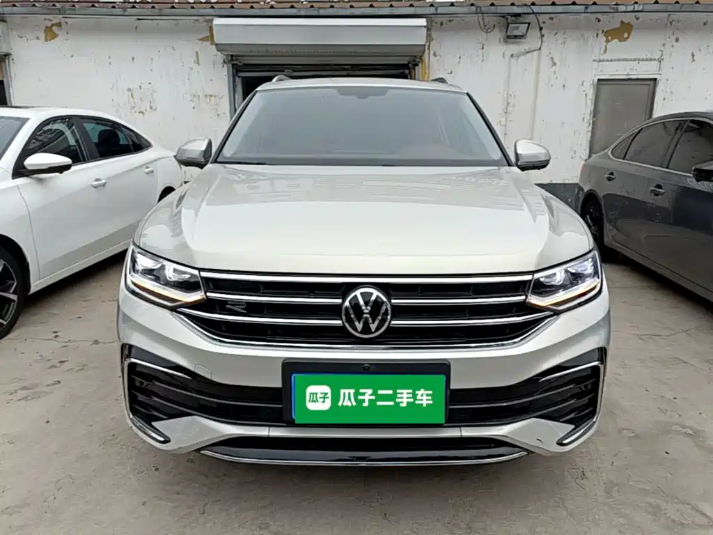 Volkswagen Tiguan L — фото 3