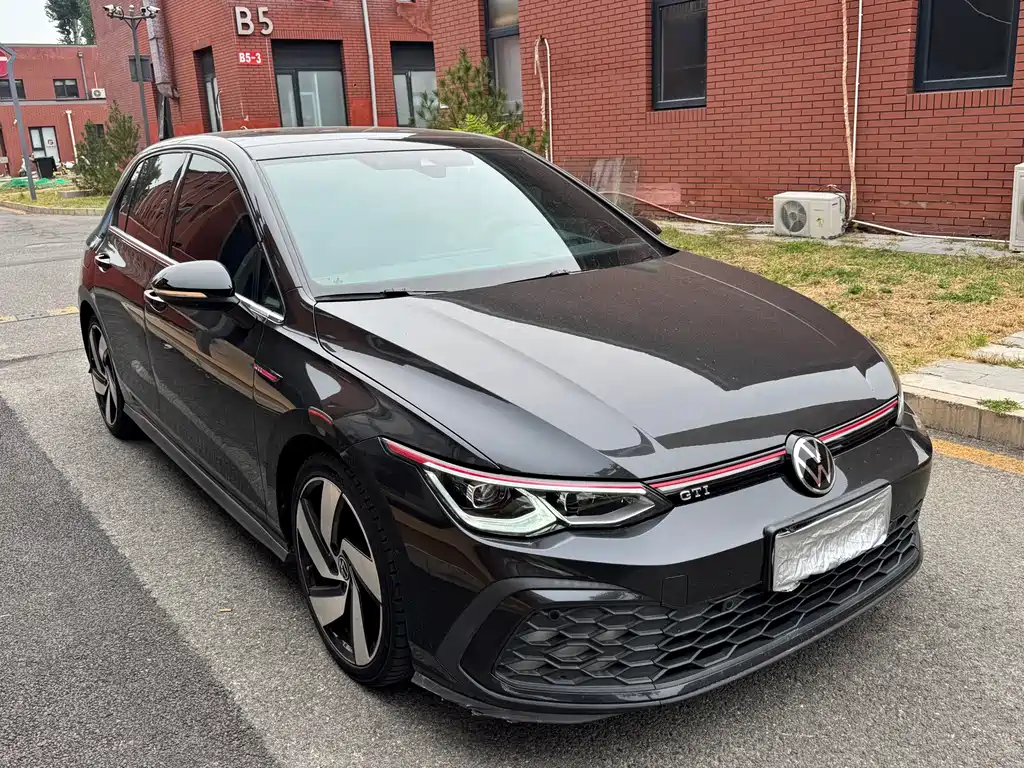 Volkswagen Golf GTI — фото 3