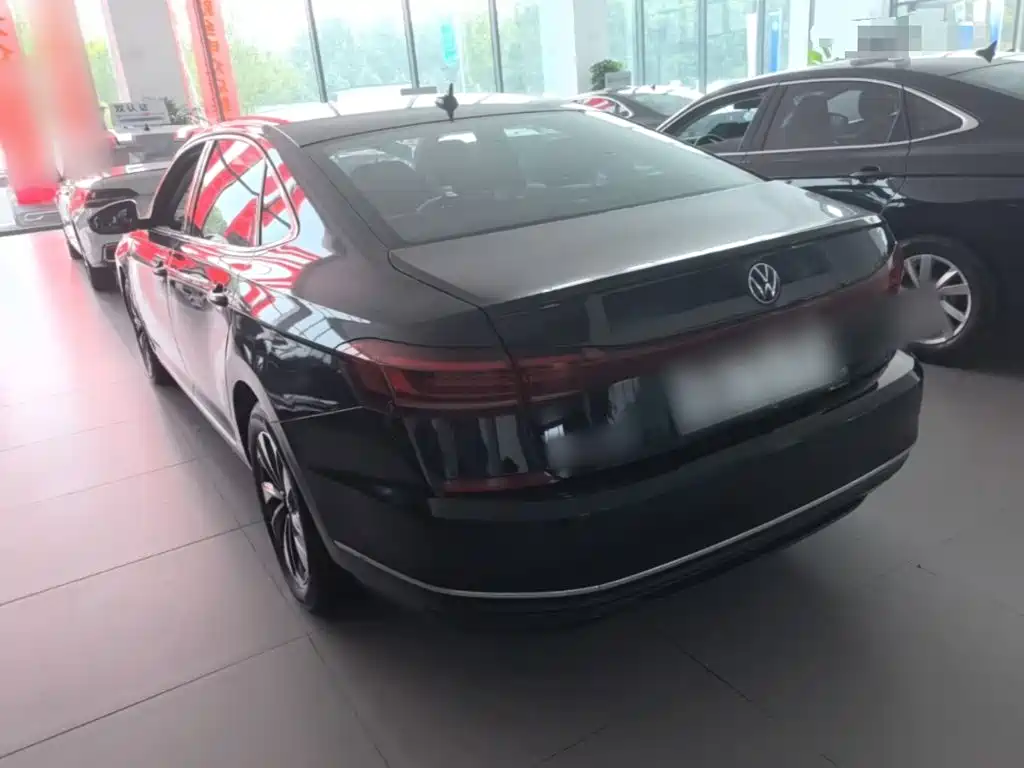Volkswagen Passat — фото 5