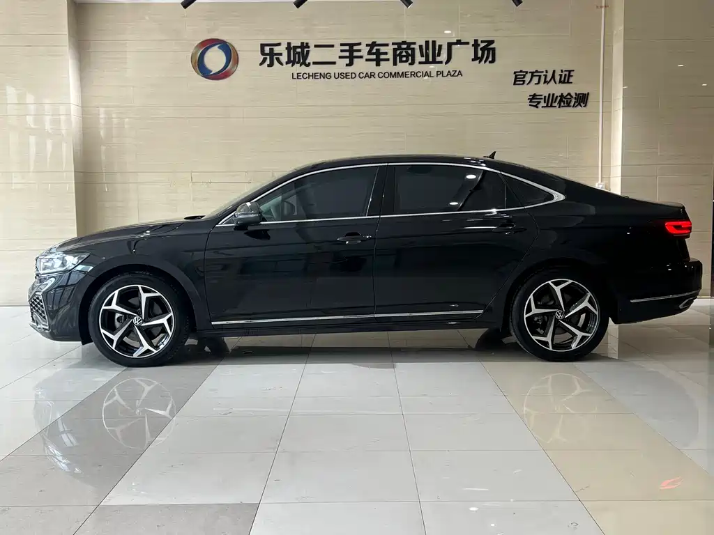 Volkswagen Passat — фото 4
