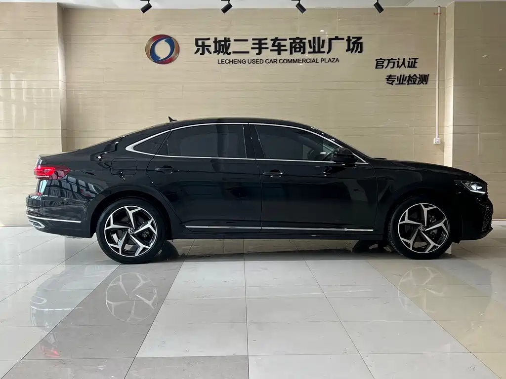 Volkswagen Passat — фото 5