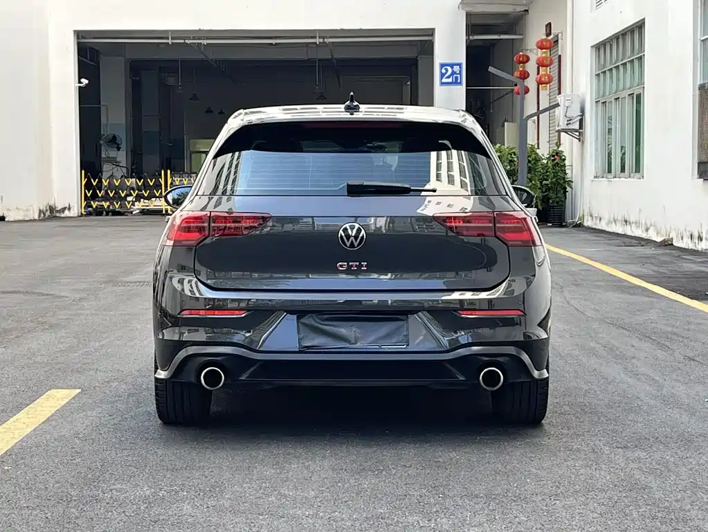 Volkswagen Golf GTI — фото 17