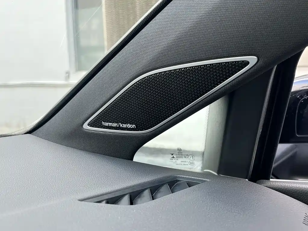 Volkswagen Golf GTI — фото 9