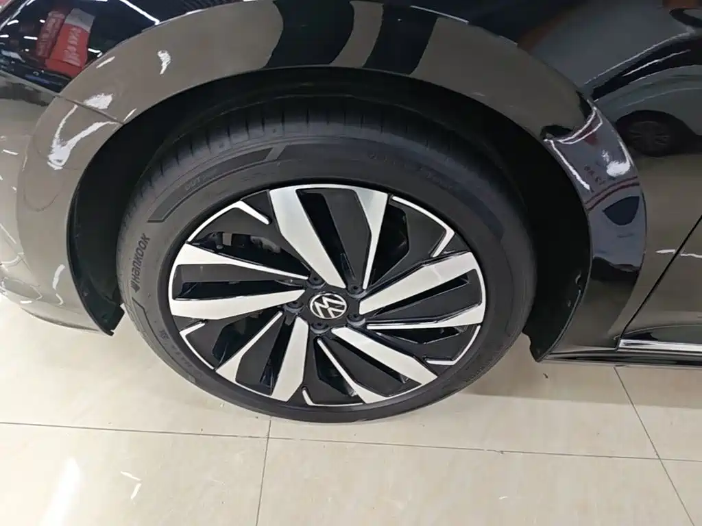Volkswagen Passat — фото 23